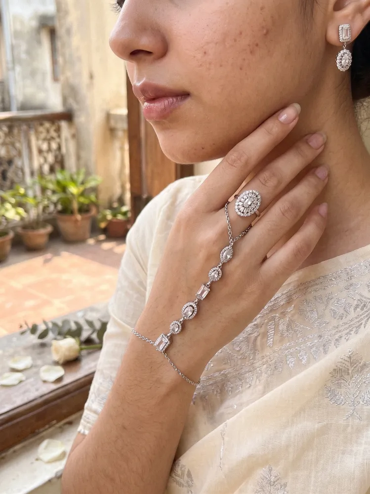 Luxury Zircon Crystal Hathphool Bangle Ring